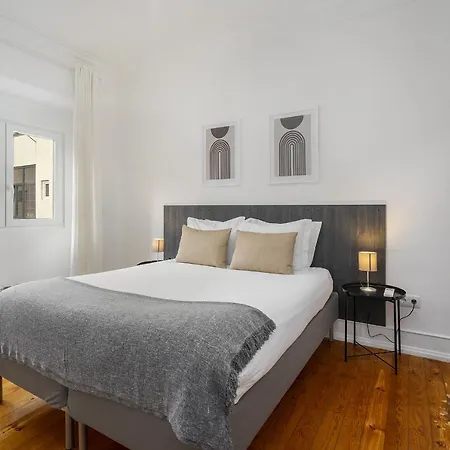 Whome Hideaway Family #2 *